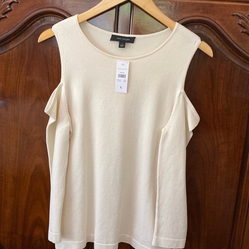 ANNE TAYLOR COLD SHOULDER BLOUSE